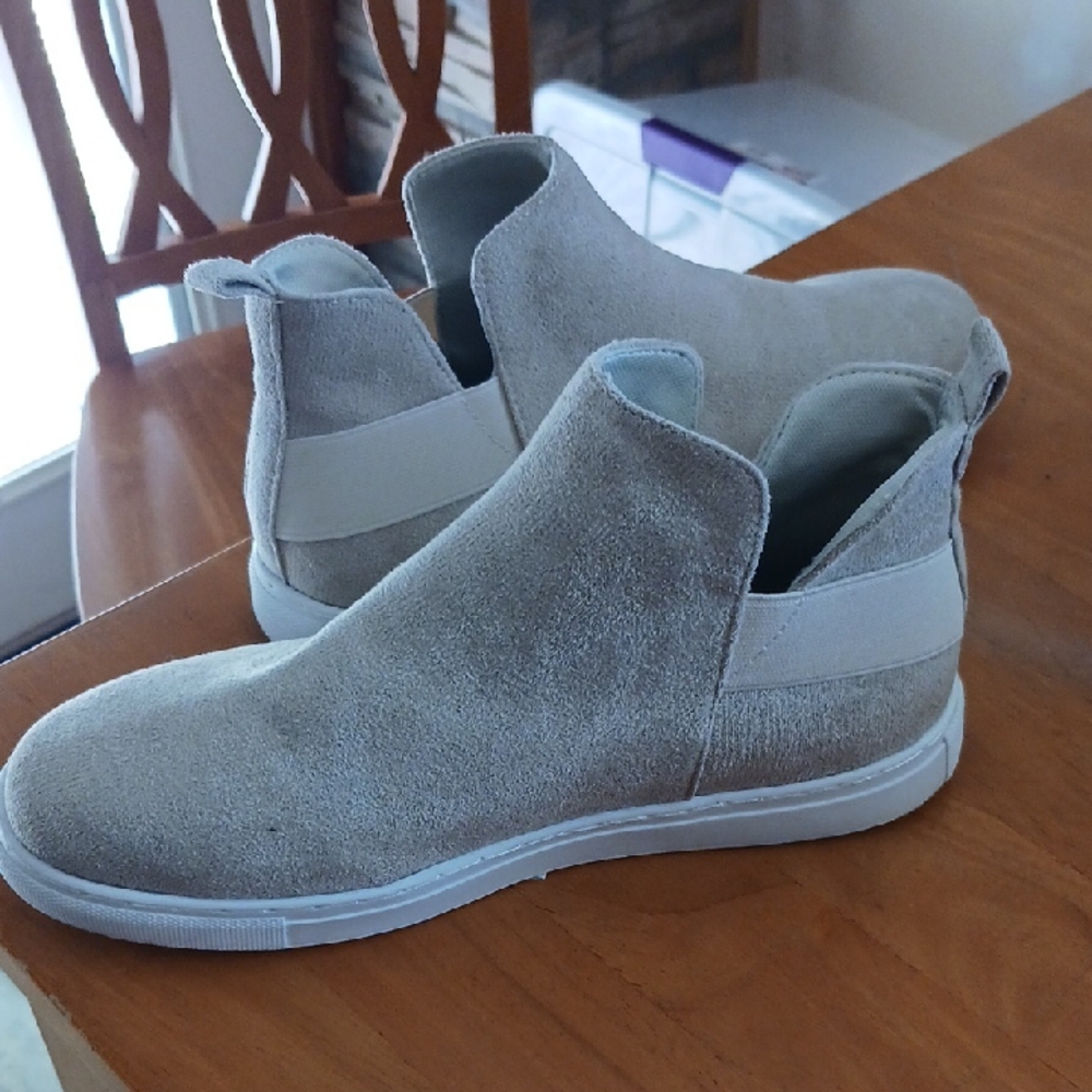 Stylish Gray Suede Men's Shoes